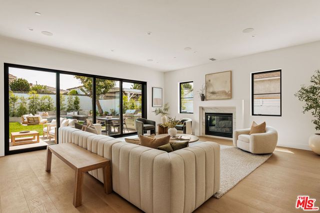 8346 Mcconnell, Westchester, CA 90045
