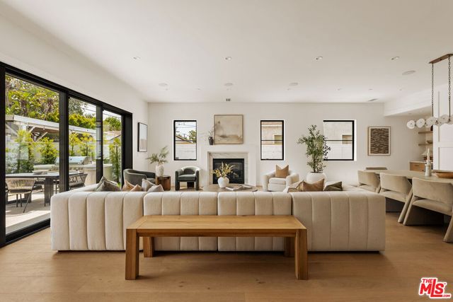 8346 Mcconnell, Westchester, CA 90045