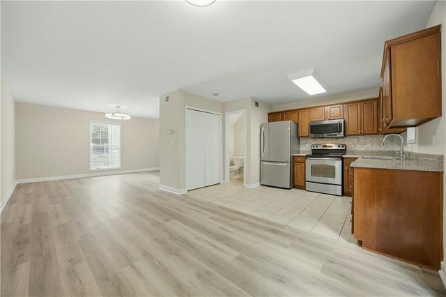 212 Summer Place, Norcross, GA 30071