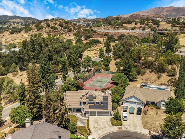 21335 Dove, Chatsworth, CA 91311