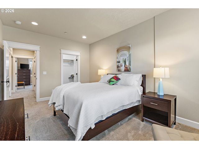 9414 Se CAUSEY Ave, Happy Valley, OR 97086