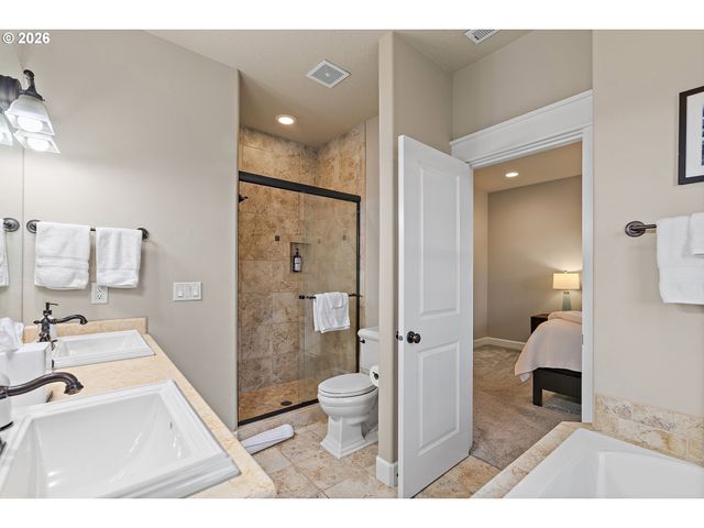 9414 Se CAUSEY Ave, Happy Valley, OR 97086