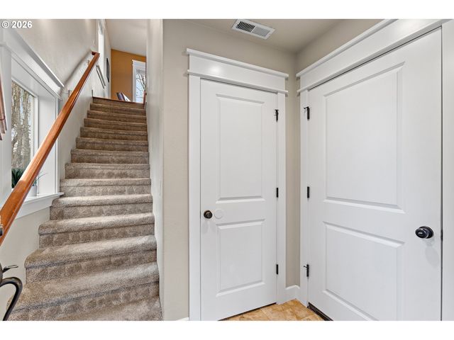 9414 Se CAUSEY Ave, Happy Valley, OR 97086