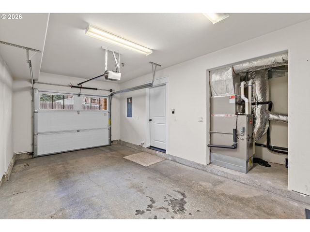 9414 Se CAUSEY Ave, Happy Valley, OR 97086