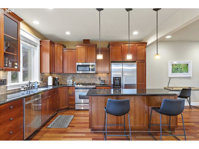 9414 Se CAUSEY Ave, Happy Valley, OR 97086