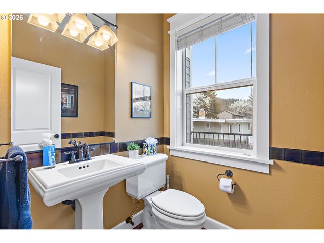 9414 Se CAUSEY Ave, Happy Valley, OR 97086