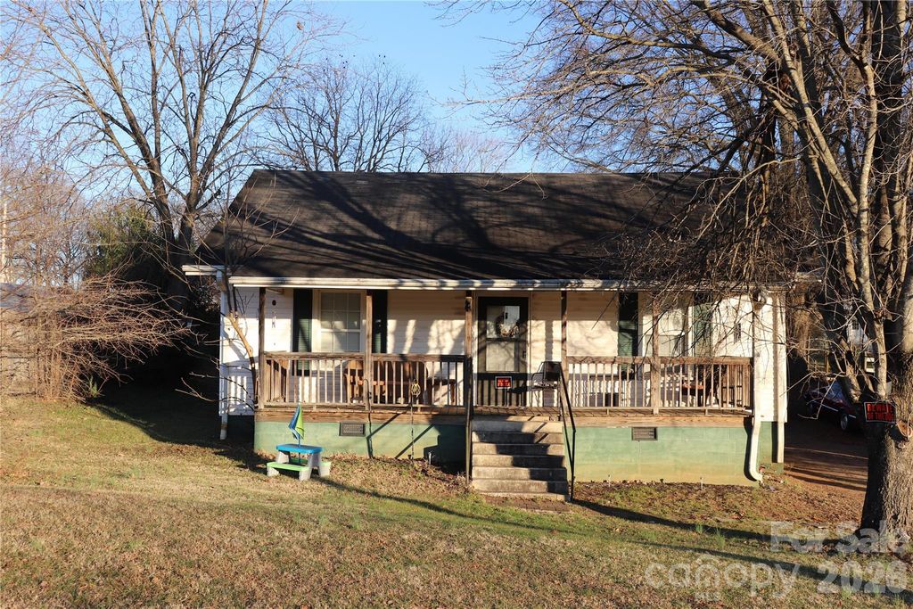 1015 9th Street, Statesville, NC 28677