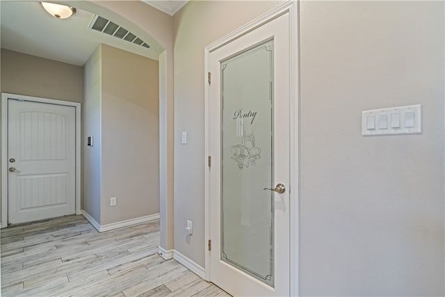 2258 Loxley Dr, Corpus Christi, TX 78415