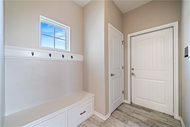 2258 Loxley Dr, Corpus Christi, TX 78415