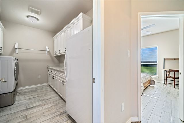 2258 Loxley Dr, Corpus Christi, TX 78415