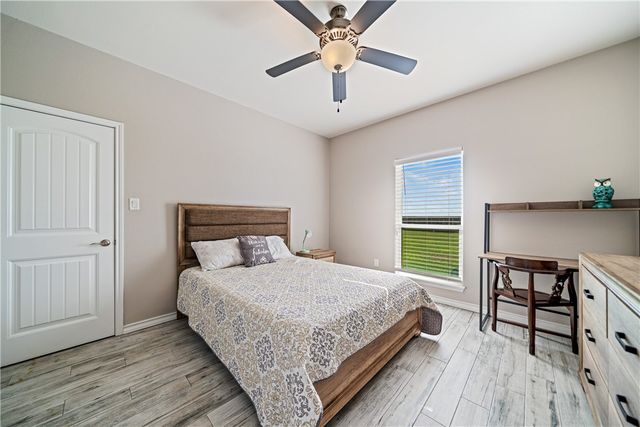 2258 Loxley Dr, Corpus Christi, TX 78415