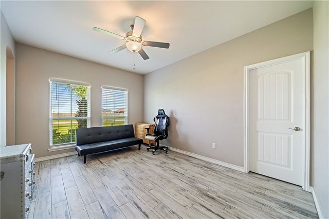 2258 Loxley Dr, Corpus Christi, TX 78415