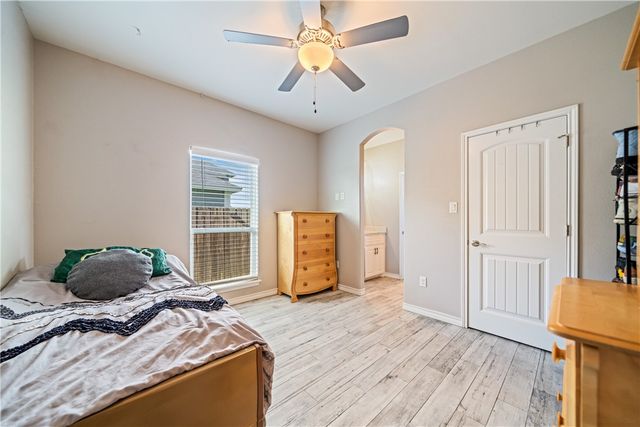 2258 Loxley Dr, Corpus Christi, TX 78415