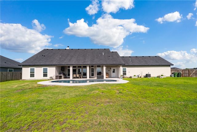 2258 Loxley Dr, Corpus Christi, TX 78415