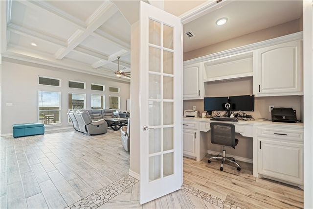2258 Loxley Dr, Corpus Christi, TX 78415