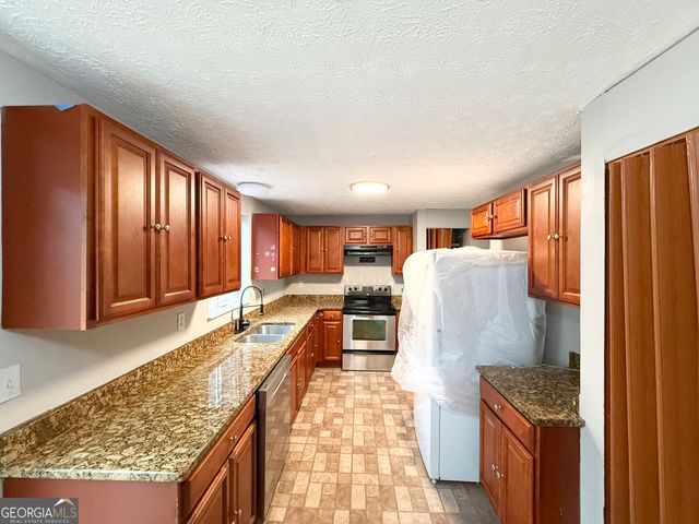 4979 Stone Trace, Stone Mountain, GA 30083