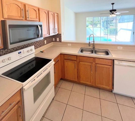 2534 MANESHAW LANE, Kissimmee, FL 34747