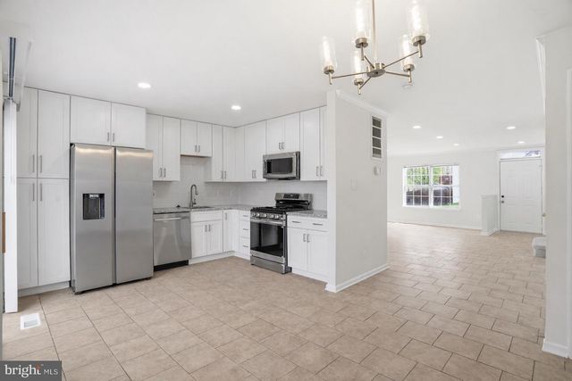 2706 BRIER POND CIR, Woodbridge, VA 22191