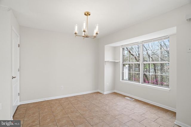 2706 BRIER POND CIR, Woodbridge, VA 22191