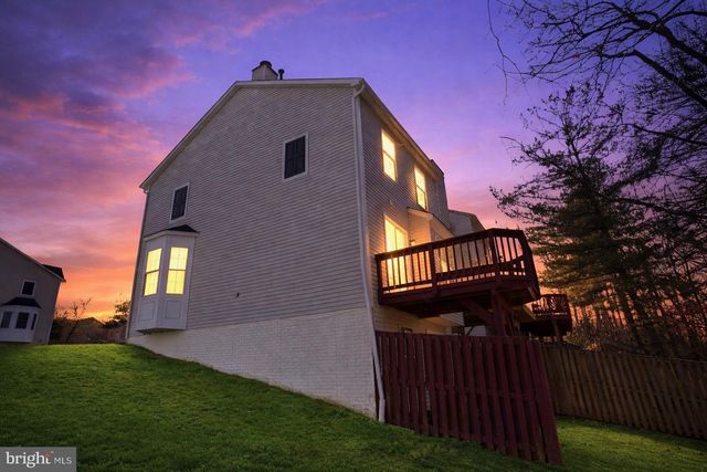 2706 BRIER POND CIR, Woodbridge, VA 22191