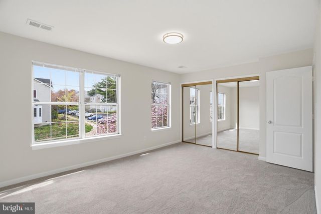 2706 BRIER POND CIR, Woodbridge, VA 22191