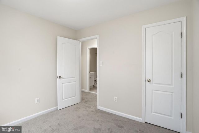 2706 BRIER POND CIR, Woodbridge, VA 22191