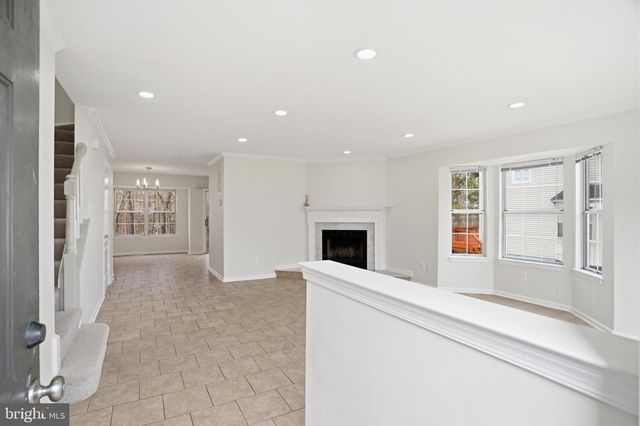 2706 BRIER POND CIR, Woodbridge, VA 22191