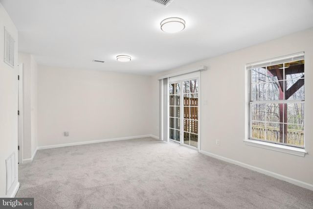 2706 BRIER POND CIR, Woodbridge, VA 22191