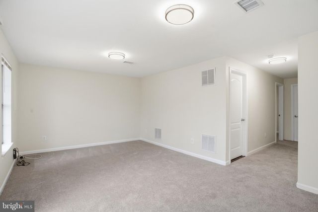 2706 BRIER POND CIR, Woodbridge, VA 22191