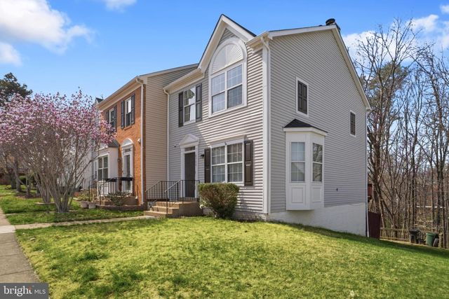 2706 BRIER POND CIR, Woodbridge, VA 22191