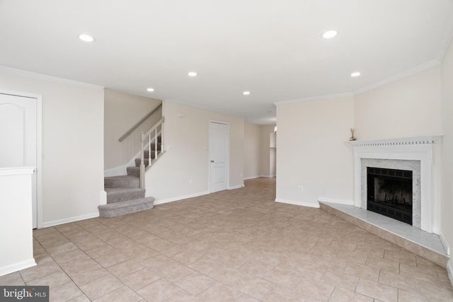 2706 BRIER POND CIR, Woodbridge, VA 22191