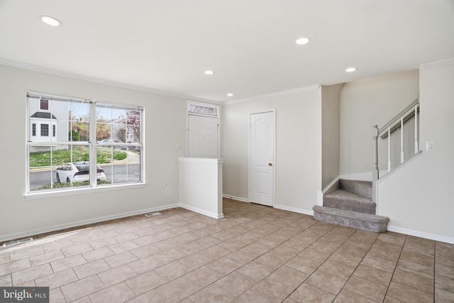 2706 BRIER POND CIR, Woodbridge, VA 22191