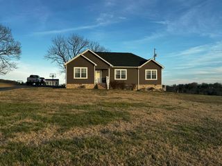 1730 Burnley Rd, Hartsville, TN 37074