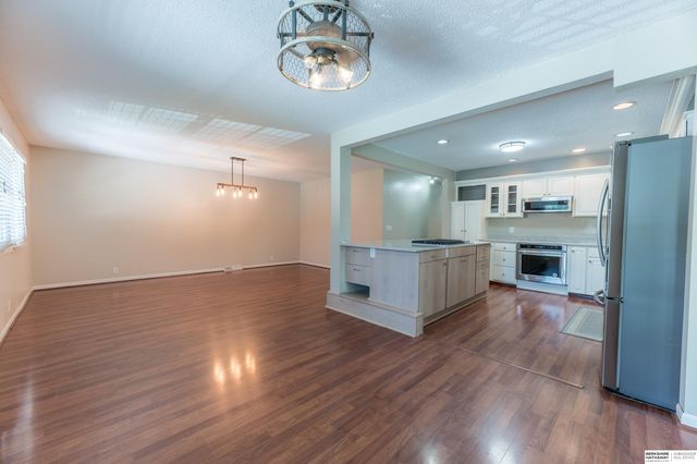 1530 S 142nd Circle, Omaha, NE 68144