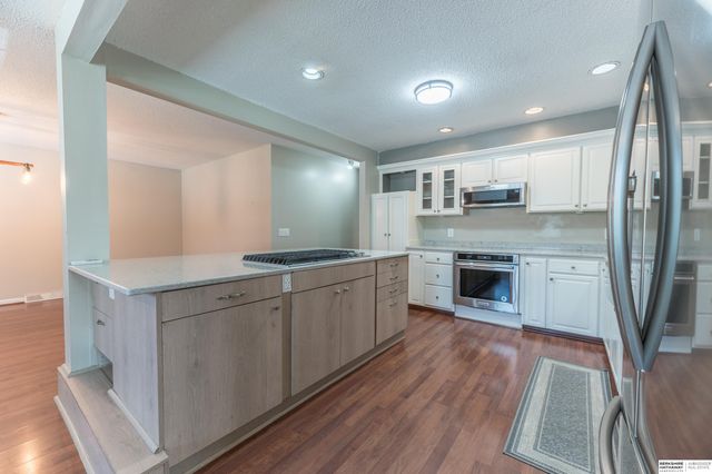1530 S 142nd Circle, Omaha, NE 68144