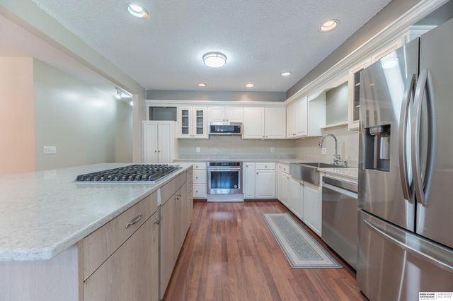 1530 S 142nd Circle, Omaha, NE 68144