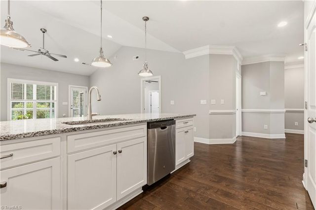 901 Kinloch Drive, Winston-salem, NC 27107
