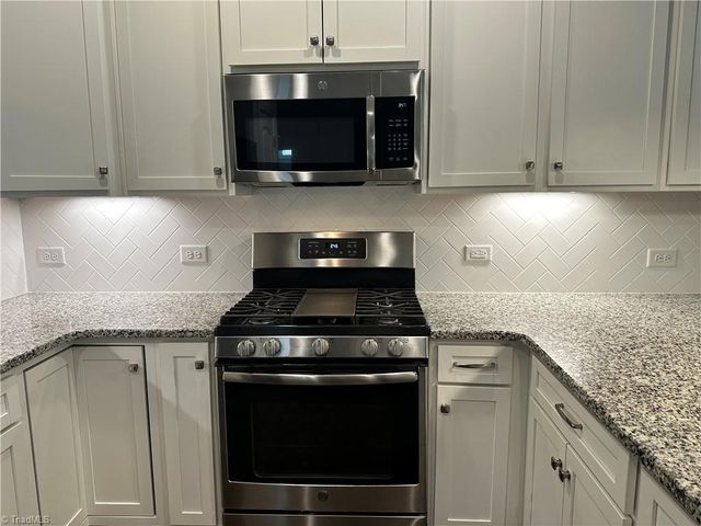 901 Kinloch Drive, Winston-salem, NC 27107