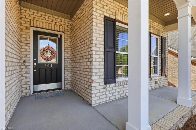 901 Kinloch Drive, Winston-salem, NC 27107