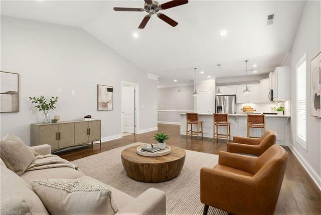 901 Kinloch Drive, Winston-salem, NC 27107