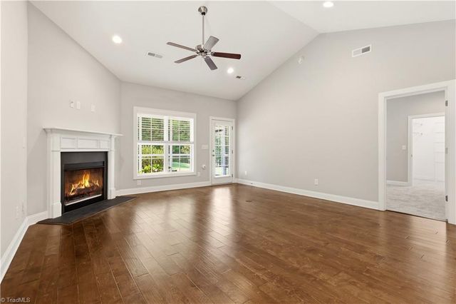 901 Kinloch Drive, Winston-salem, NC 27107