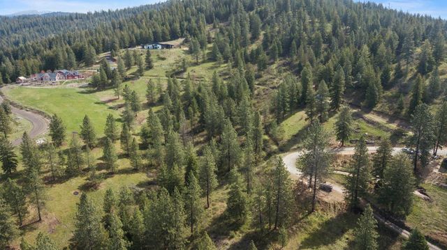 N Rockspring Ln, Mead, WA 99021