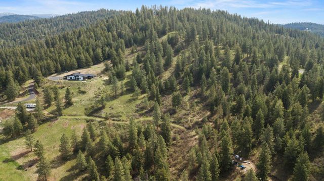 N Rockspring Ln, Mead, WA 99021