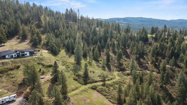 N Rockspring Ln, Mead, WA 99021