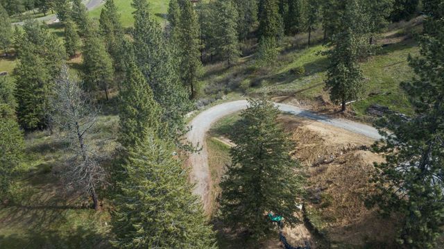 N Rockspring Ln, Mead, WA 99021