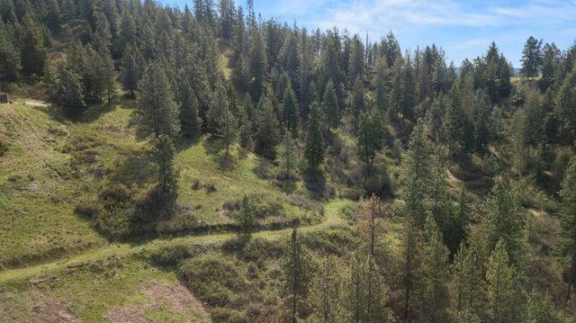 N Rockspring Ln, Mead, WA 99021