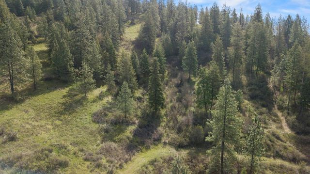 N Rockspring Ln, Mead, WA 99021