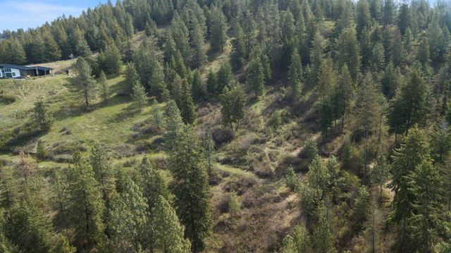 N Rockspring Ln, Mead, WA 99021