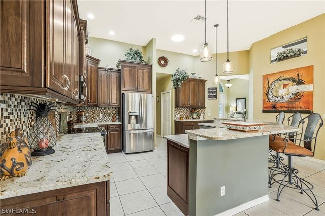 9889 Clear Lake CIR, Naples, FL 34109