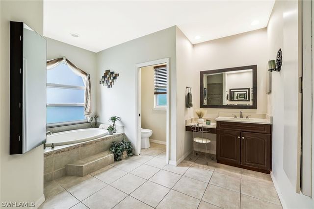 9889 Clear Lake CIR, Naples, FL 34109